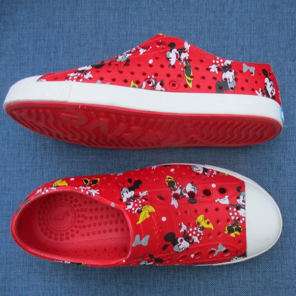 NWOT NATIVE DISNEY MINNIE MOUSE SHOES ~ 5 LADIES - Picture 3 of 10